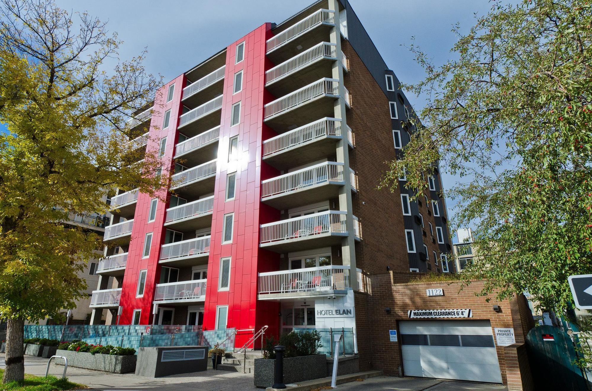 Hotel Elan YYC Exteriör bild